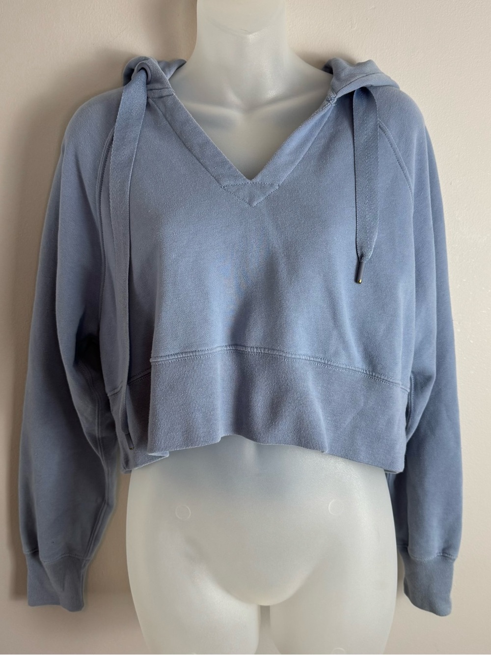 Abercrombie & Fitch Light Blue Cropped V-Neck Hoodie